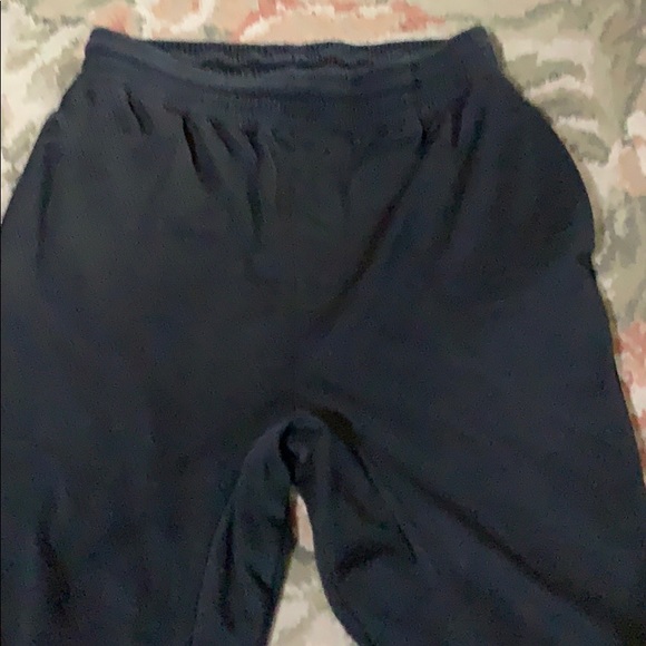 I am selling two comfy Jordan sweatpants - Picture 5 of 5